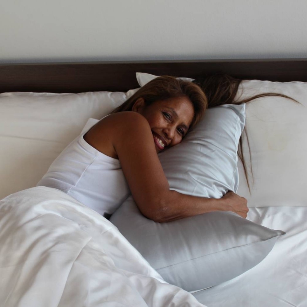 Silver Silk Pillow Cases: image 2